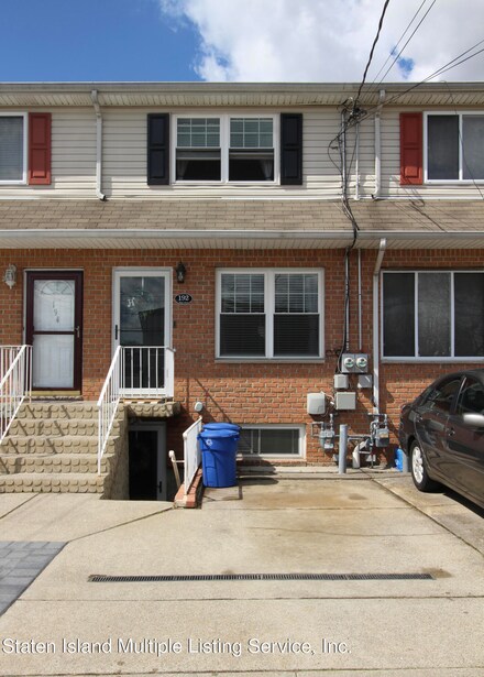 192 Maple Pkwy, Staten Island, NY 10303