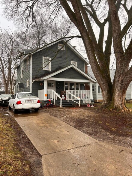 611 Wrexham Ave, Columbus, OH 43223