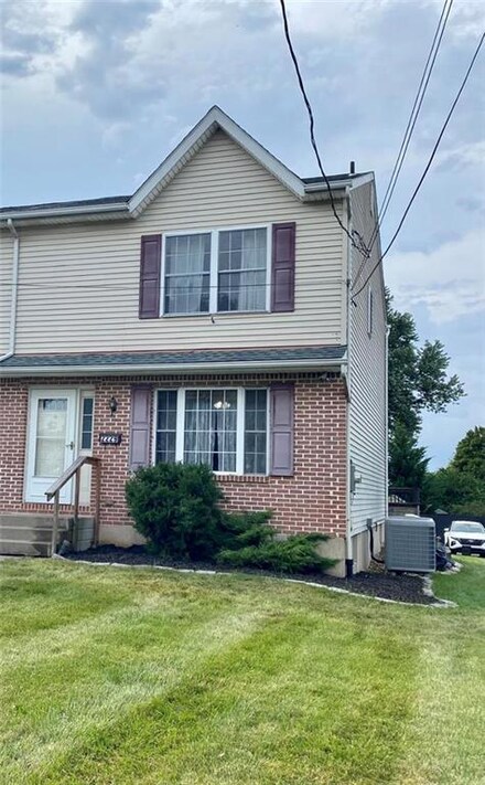 2229 Main St, Whitehall, PA 18052