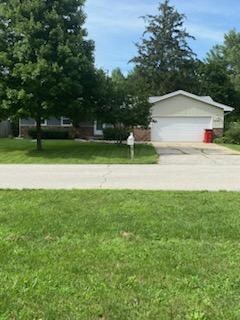 2806 Rolling Acres Dr, Champaign, IL 61822