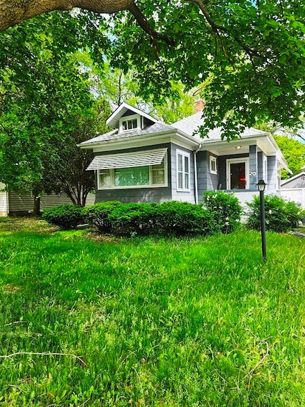 20 Central Ave, Aurora, IL 60506