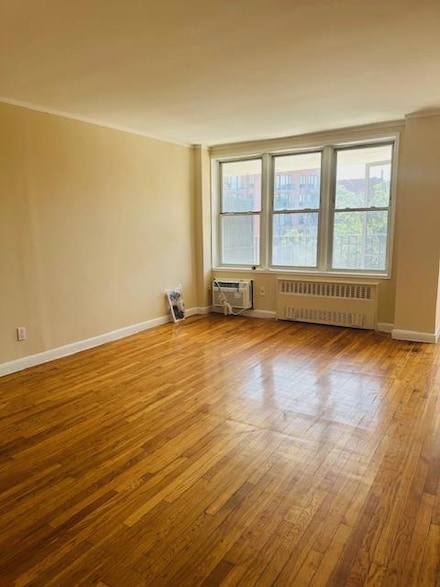 86-05 60th Rd Unit 2E, Elmhurst, NY 11373