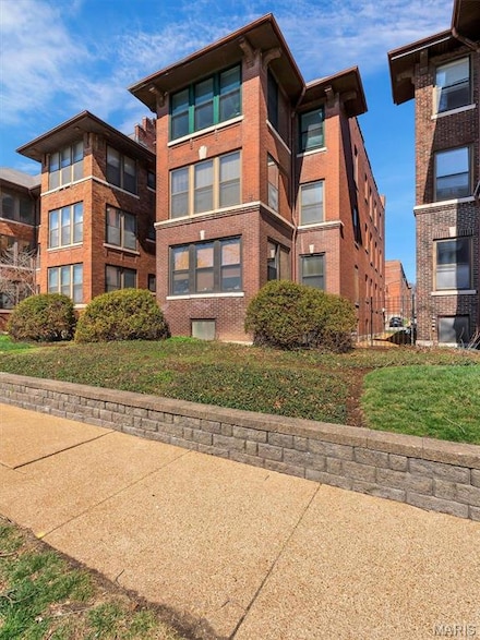 5559 Pershing Ave Unit 2F, Saint Louis, MO 63112