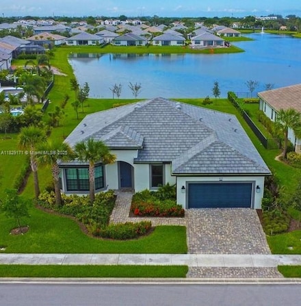 4527 Blessed Place Dr, Fort Lauderdale, FL 33309