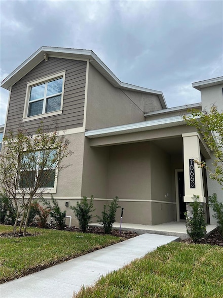 10660 Words Dr, Oakland, FL 34787
