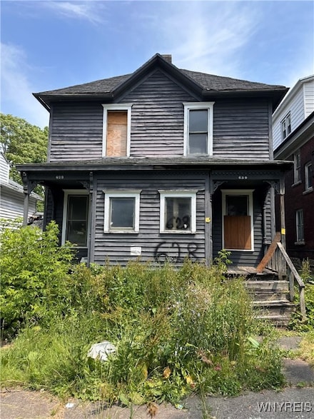 628 Elmwood Ave, Niagara Falls, NY 14301
