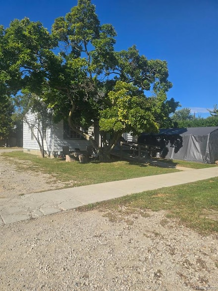 19151 Helen St, Detroit, MI 48234