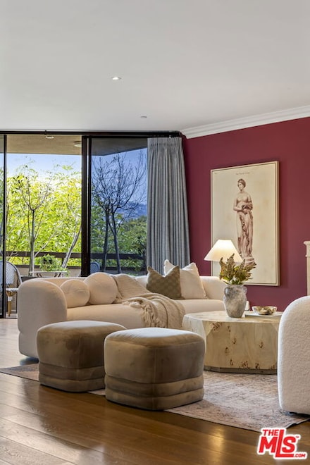 300 N Swall Dr Unit 305, Beverly Hills, CA 90211