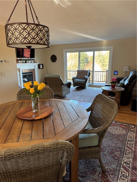 18 Palmer Cir, Hope Valley, RI 02832