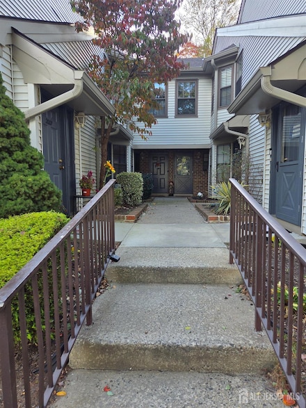 2006 Bayhead Dr, Parlin, NJ 08859