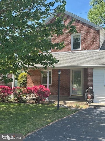 233 Priscilla Ln, Aldan, PA 19018