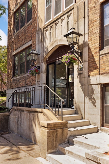 1900 Stevens Ave Unit 11, Minneapolis, MN 55403