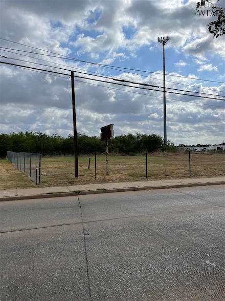 2811 Holliday Rd, Wichita Falls, TX 76301