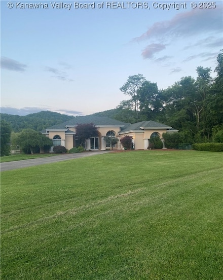 11 Larabee Ln, Winfield, WV 25213