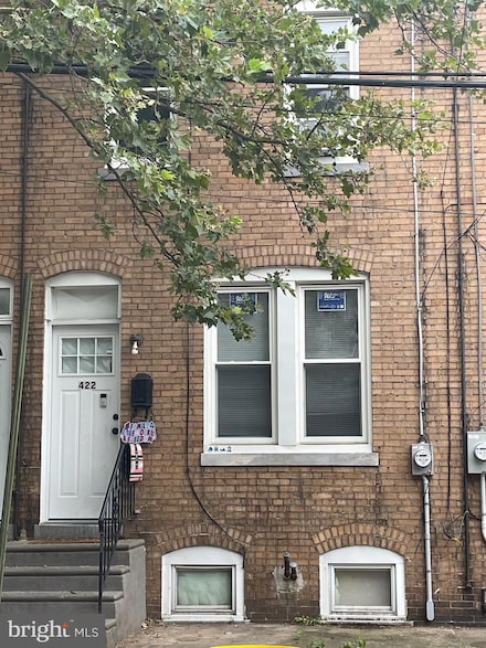 422 Viola St, Camden, NJ 08104