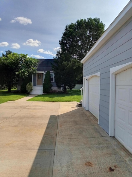 157 Chace St, Somerset, MA 02726