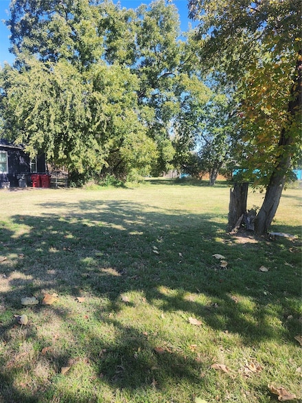 811 N East St, Sherman, TX 75090