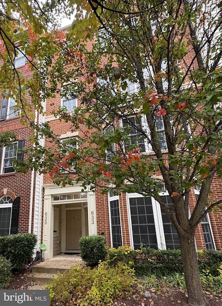 635 Whetstone Glen St, Gaithersburg, MD 20877