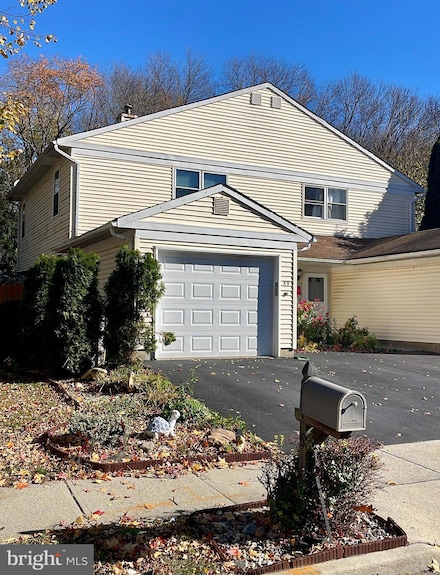 59 Wyndmoor Dr, East Windsor, NJ 08520