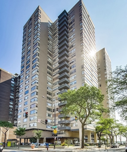 6301 N Sheridan Rd Unit 21L, Chicago, IL 60660