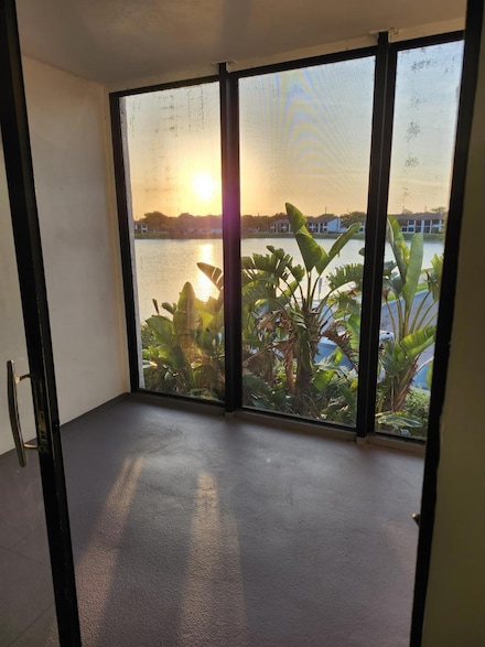 212 Lake Pointe Dr Unit 211, Oakland Park, FL 33309