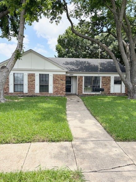2926 Naples Dr, Garland, TX 75040