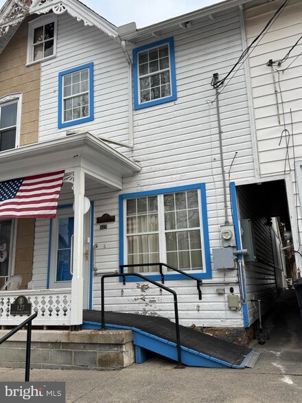 127 W Mcclure St, New Bloomfield, PA 17068