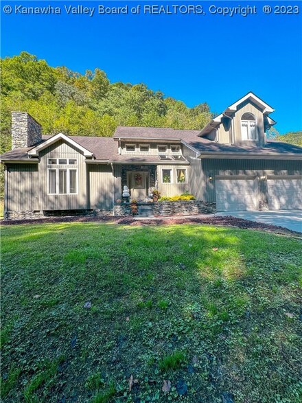 163 Limestone Branch Rd, Big Creek, WV 25505