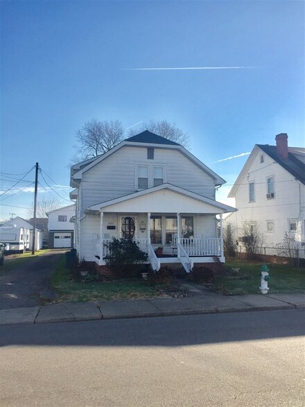621 Mcclung Ave, Barboursville, WV 25504