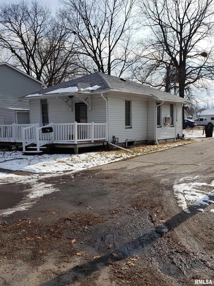 3524 12th Ave, Rock Island, IL 61201