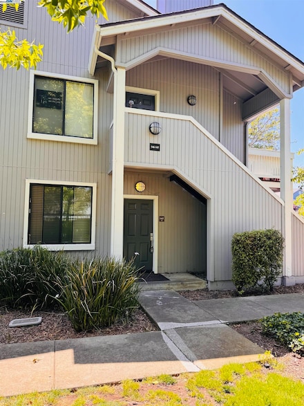 147 Schooner Ct, Richmond, CA 94804