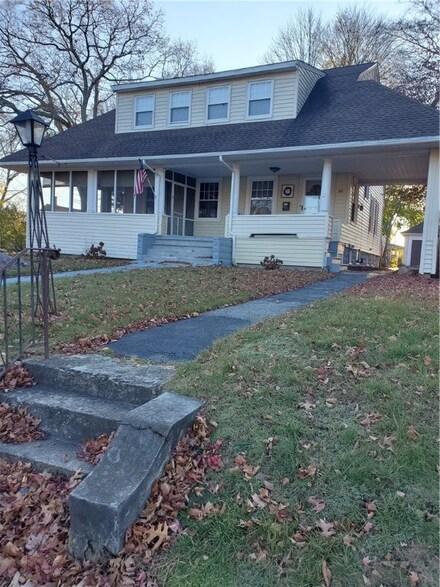 85 Woodland Rd, Woonsocket, RI 02895