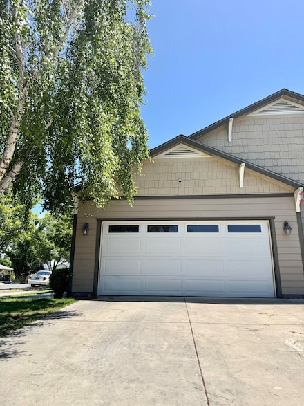 2363 Dahlia Way, Medford, OR 97501