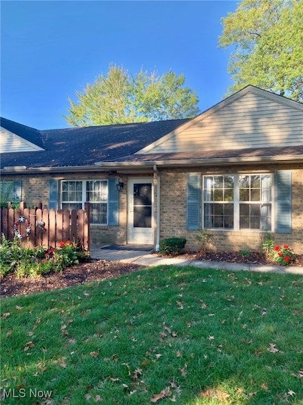 154 Bentley Dr, Elyria, OH 44035