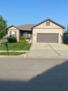 804 SW Green Meadow Dr, Lees Summit, MO 64064