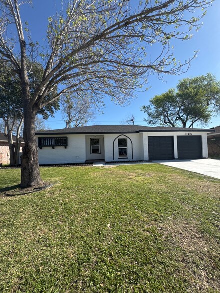 11215 Montverde Ln, Houston, TX 77099