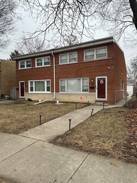 143 Hayes Ave, La Grange, IL 60525