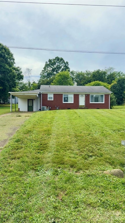 1073 Springdale Dr, Maiden, NC 28650