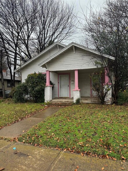 3622 Meyers St, Dallas, TX 75215