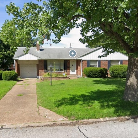 1217 Duenke Dr, Saint Louis, MO 63137
