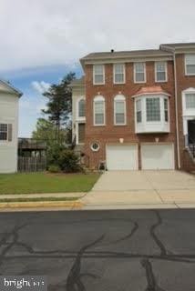 13095 Rose Petal Cir, Herndon, VA 20171