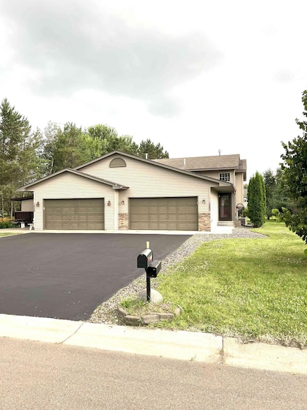 1060 4th Ave NE, Milaca, MN 56353