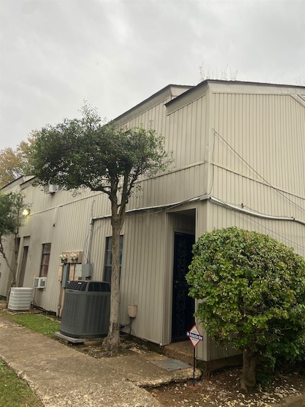 141 N Auburndale St, Memphis, TN 38104