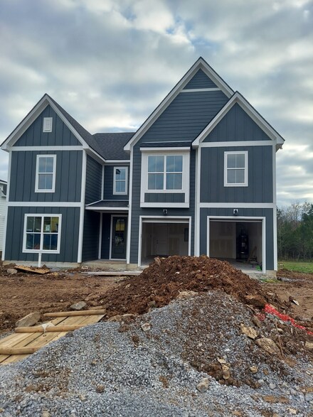 5179 Greentree Dr, Smyrna, TN 37167
