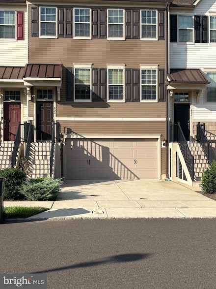 490 Rowan St, Warminster, PA 18974
