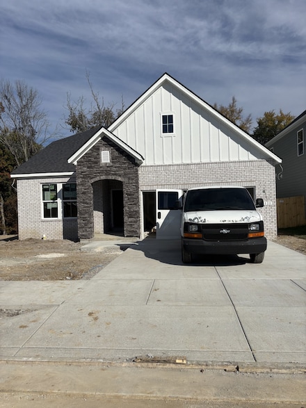 1038 Lionheart Dr, Nashville, TN 37076