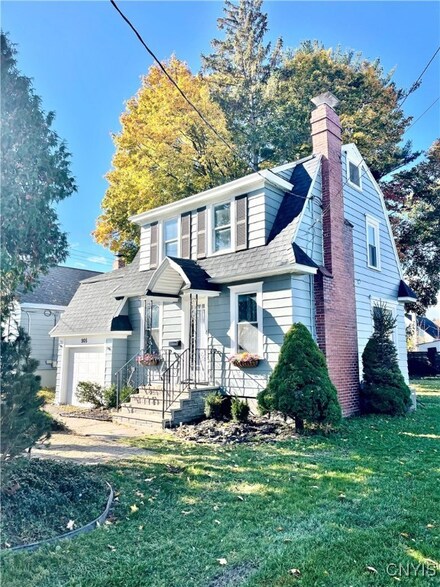 905 Kinne St, East Syracuse, NY 13057