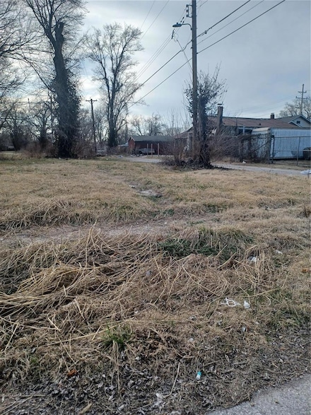 1737 N 51st St, East St. Louis, IL 62204