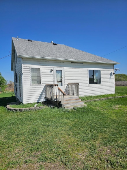 213 Harrison Ave N, Mentor, MN 56736