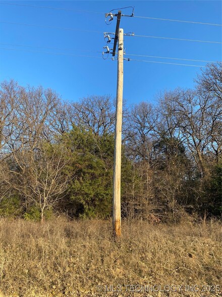 2142 Edge Rd, Kingston, OK 73439